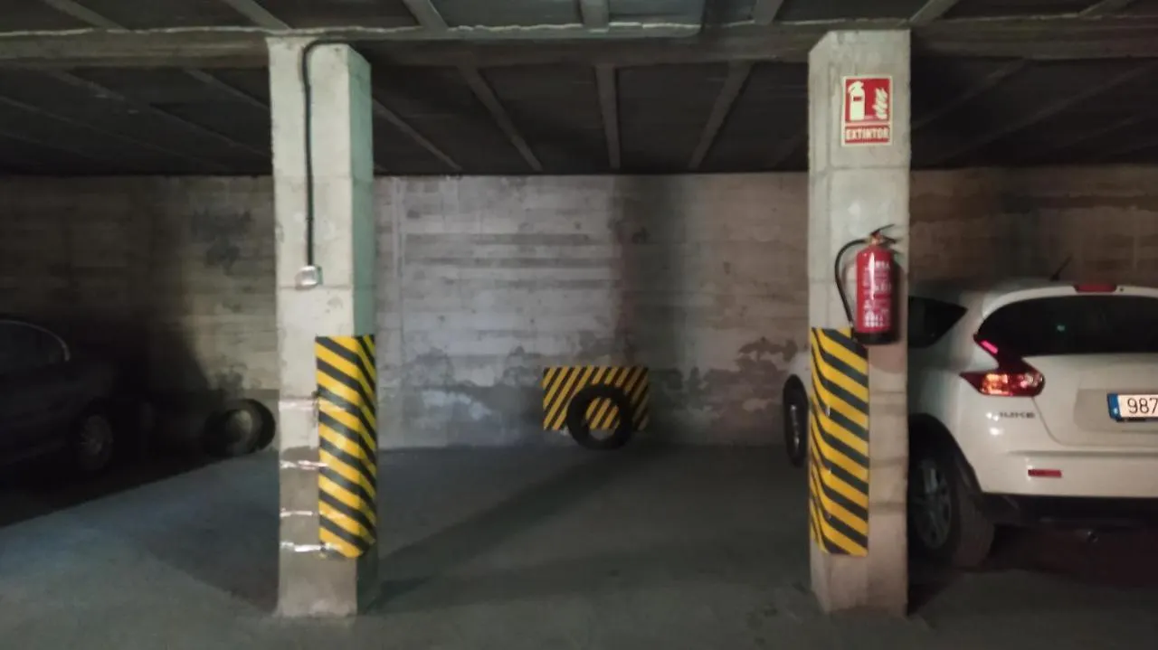 Sherryflat Claveles - Parking Jerez de la Frontera 0*,  Spain